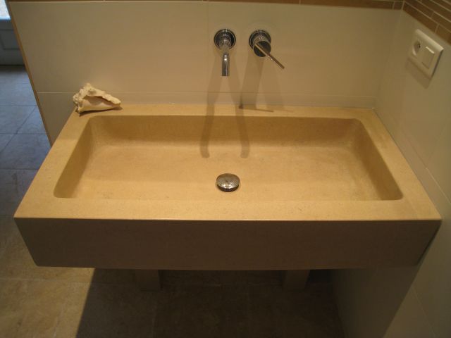 vasque de salle de bain en pierre naturelle