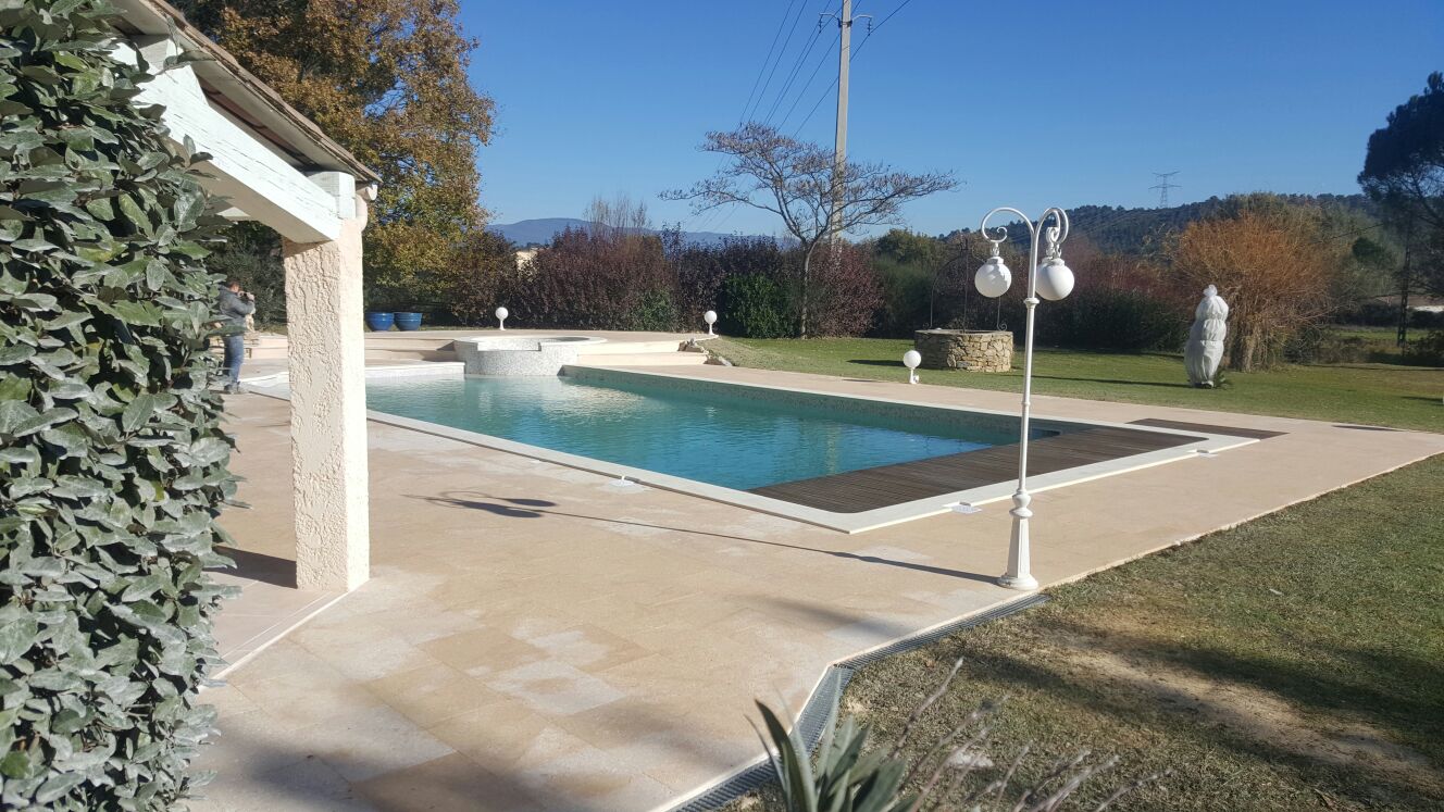 Rénovation d'une piscine à Rognes