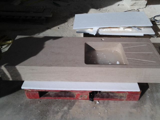 Evier plu égouttoir en pierre