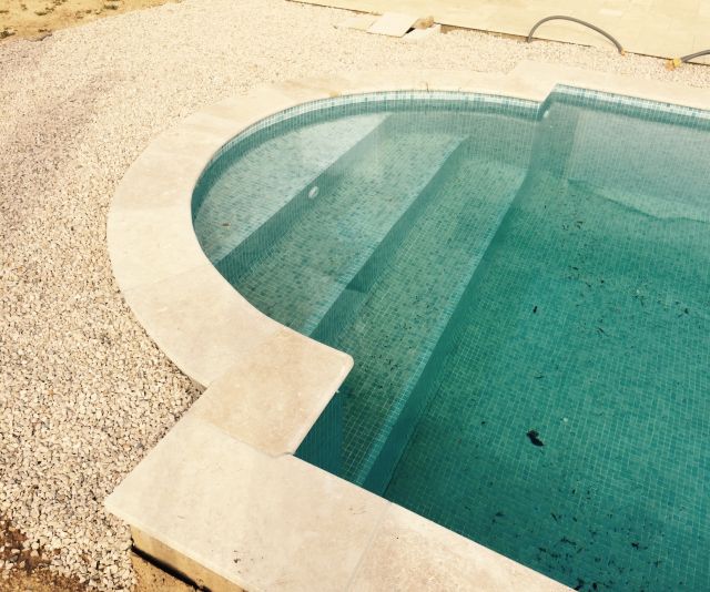 Bain romain en pierre