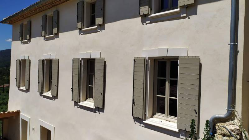 encadrement en pierre naturelle