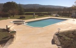 Pierre de Rognes -  Tailleur de marbre pour création sur mesure à Aix-en-Provence dans les Bouches-du-Rhône
