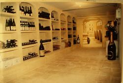 Pierre de Rognes -  Tailleur de marbre pour création sur mesure à Saint-Rémy-de-Provence dans les Alpilles